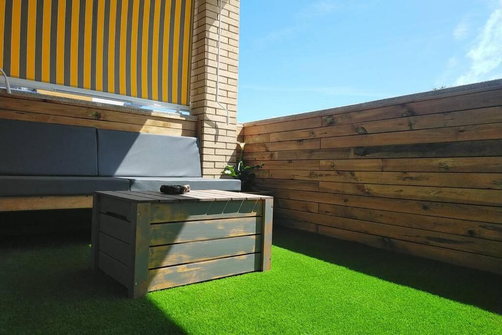 Apartamento Para 5 Personas Frente Al Mar Con Piscina Y Parking Кубеляс Екстериор снимка