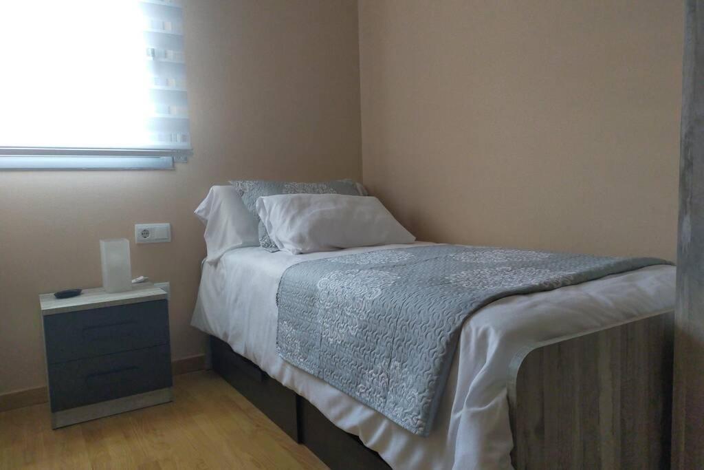 Apartamento Para 5 Personas Frente Al Mar Con Piscina Y Parking Кубеляс Екстериор снимка