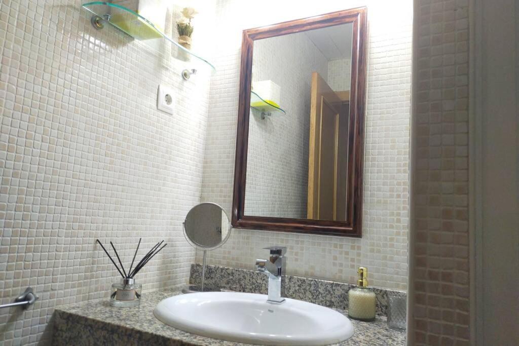 Apartamento Para 5 Personas Frente Al Mar Con Piscina Y Parking Кубеляс Екстериор снимка