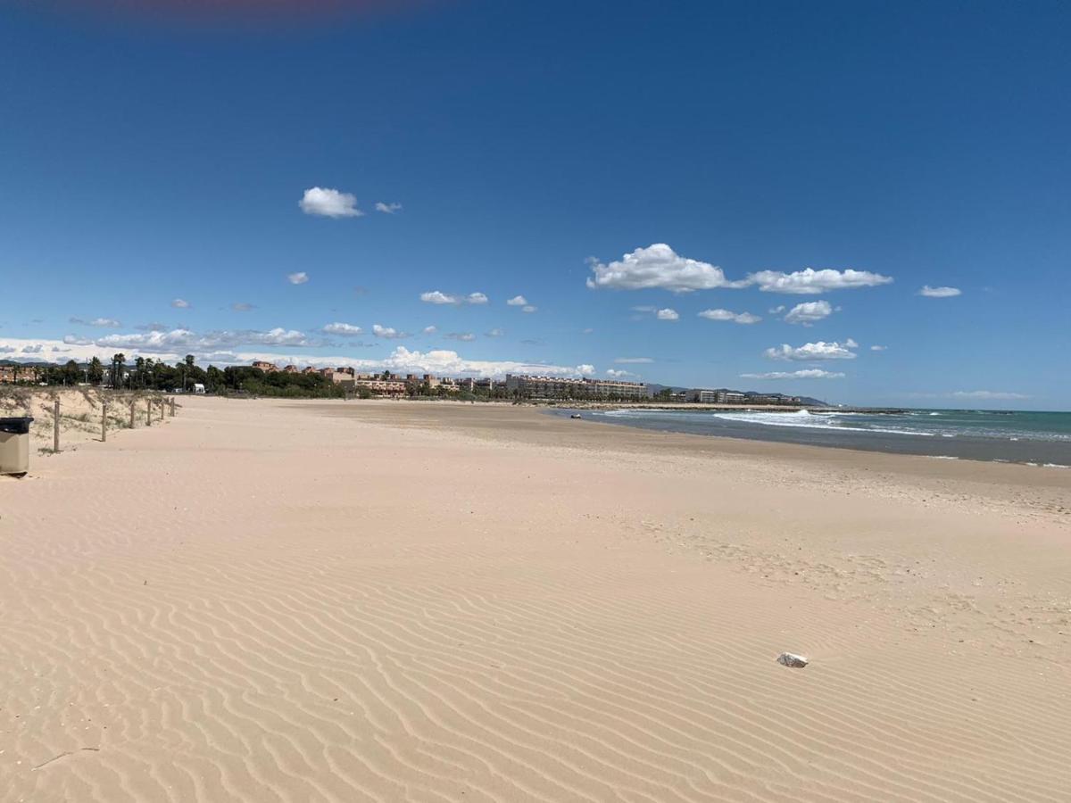 Apartamento Para 5 Personas Frente Al Mar Con Piscina Y Parking Кубеляс Екстериор снимка