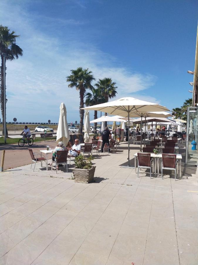 Apartamento Para 5 Personas Frente Al Mar Con Piscina Y Parking Кубеляс Екстериор снимка